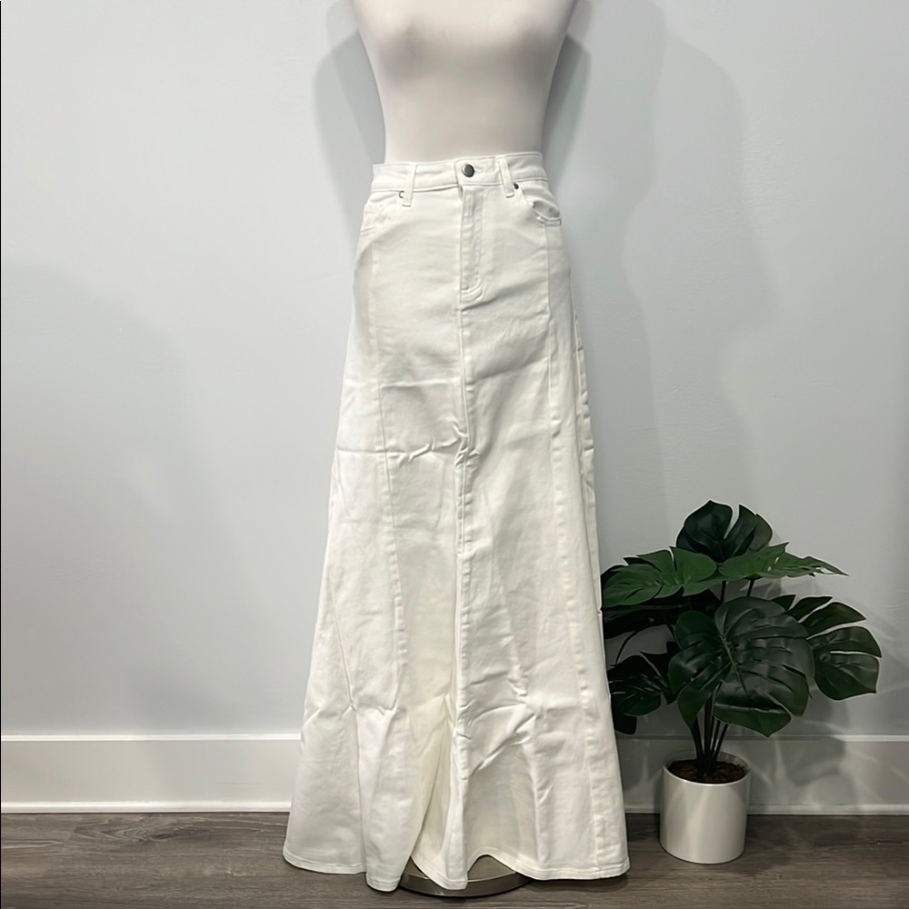 Elegant White Maxi Skirt